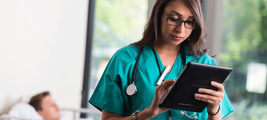 What are the benefits of automated vs. manual prior authorization software?