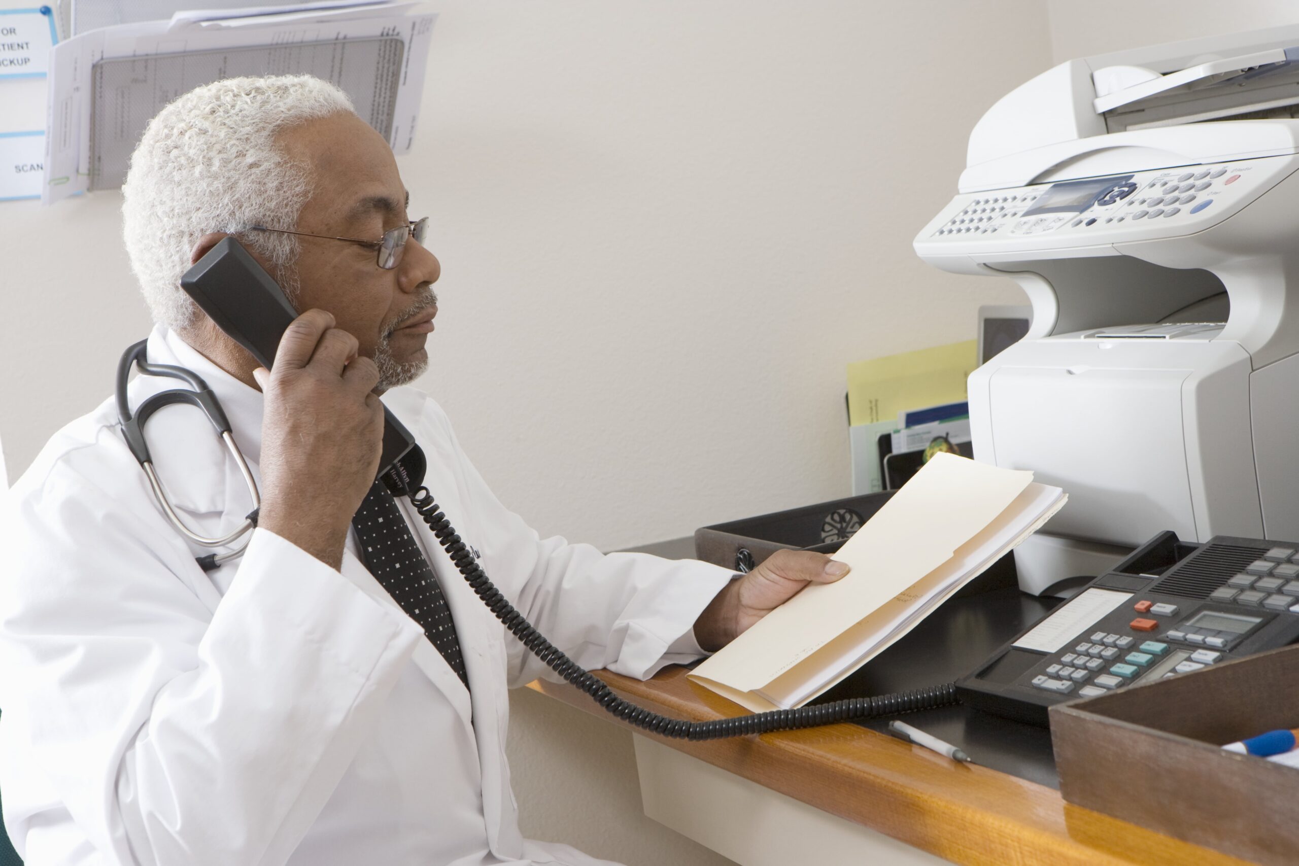 CMS final rule aims to ax the fax machine, phase out paper mailing